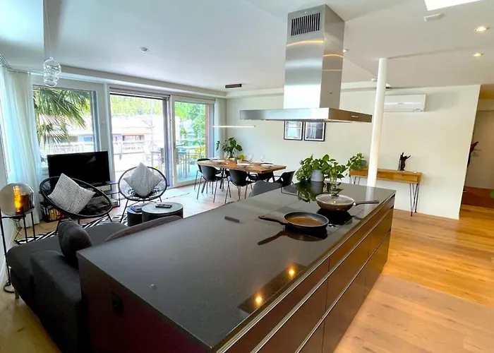 Penthouse Alps Scenic Views And Concierge By Swisshut Vakantiehuis