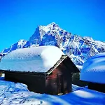 Hébergement de vacances Penthouse Alps Scenic Views And Concierge By Swisshut